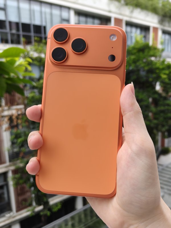 配资台平台官网 iPhone 17 Pro Max评测：外观终于大改，还不发烫了？